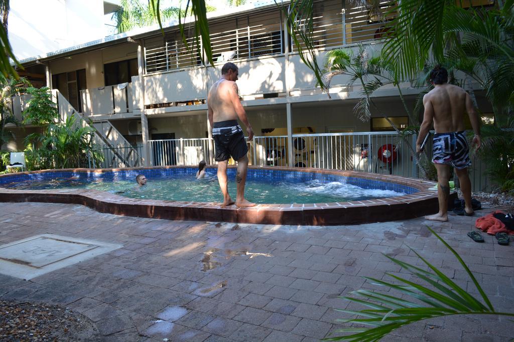 Frogs-Hollow Backpackers Darwin Luaran gambar
